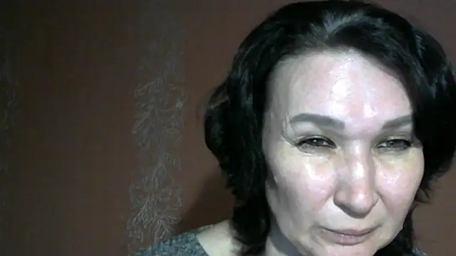 PrettyAndWild online show from 19, 9, 2025