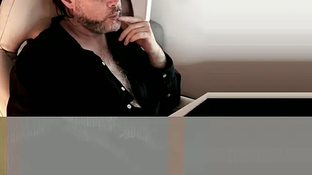 Snapshot of Sanders_White chatting on 31, 12, 2024 Sanders White online show from 31, 12, 2024