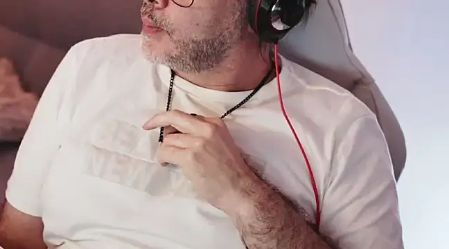 Snapshot of Sanders_White chatting on 23, 2, 2025 Sanders White online show from 23, 2, 2025