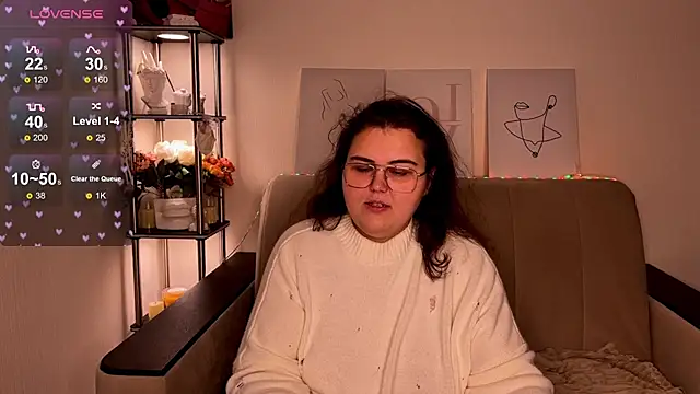 Curvy Jane online show from 12, 12, 2024