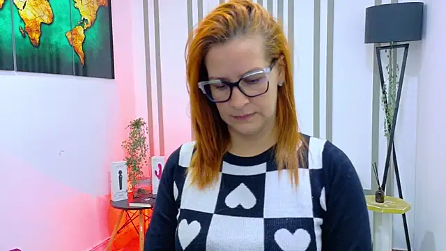 Britney taylor  online show from 24, 10, 2025