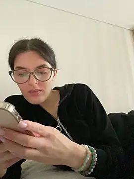 little belucci online show from 19, 11, 2025