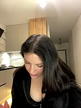 little belucci online show from 16, 12, 2025