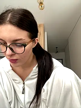 little belucci online show from 8, 1, 2026