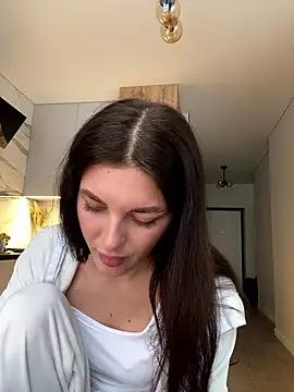 little belucci online show from 12, 1, 2026