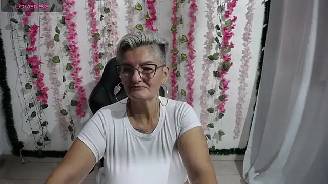 bety-cum2 online show from 6, 2, 2025