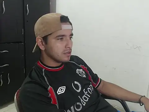 Snapshot of kylian_07 chatting on 11, 11, 2025 kylian 07 online show from 11, 11, 2025