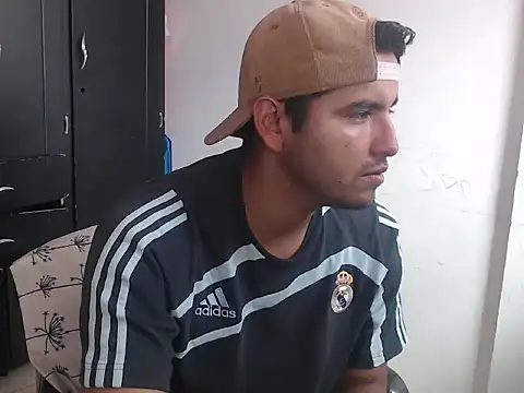 Snapshot of kylian_07 chatting on 16, 11, 2025 kylian 07 online show from 16, 11, 2025