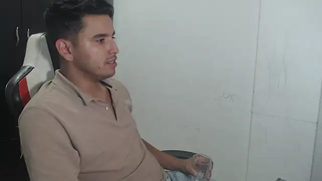 Snapshot of kylian_07 chatting on 4, 12, 2025 kylian 07 online show from 4, 12, 2025