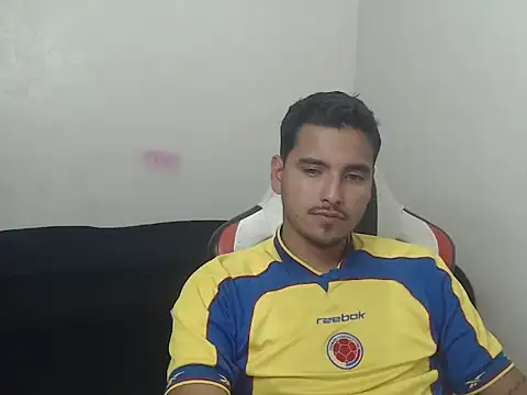 Snapshot of kylian_07 chatting on 8, 7, 2026 kylian 07 online show from 8, 7, 2026