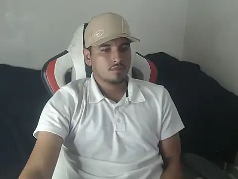 Snapshot of kylian_07 chatting on 22, 7, 2026 kylian 07 online show from 22, 7, 2026