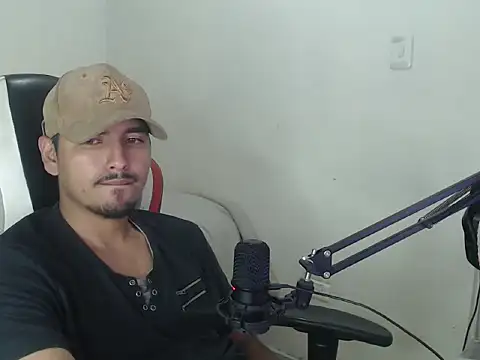 Snapshot of kylian_07 chatting on 4, 8, 2026 kylian 07 online show from 4, 8, 2026