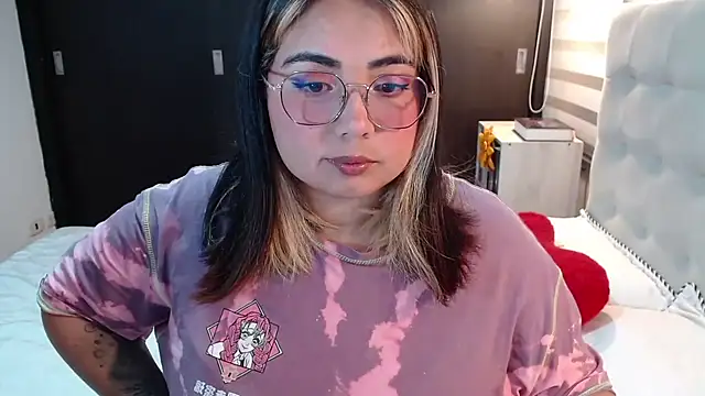 yini angel online show from 23, 7, 2026