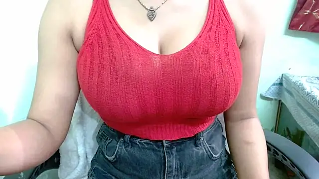 Snapshot of sweet-alia chatting on 6, 10, 2025 sweet-alia online show from 6, 10, 2025