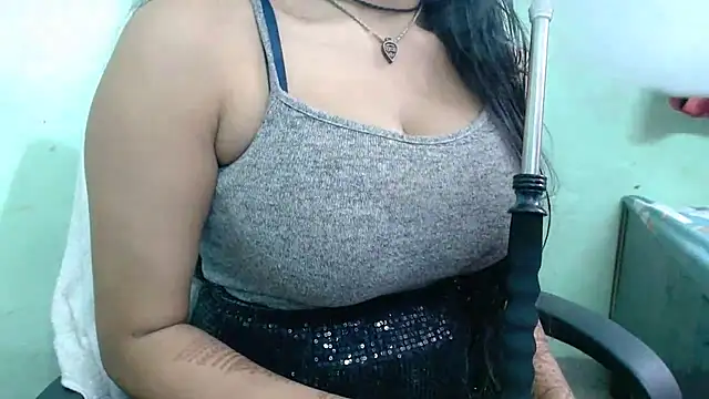 Snapshot of sweet-alia chatting on 14, 10, 2025 sweet-alia online show from 14, 10, 2025