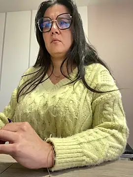 Snapshot of SWEETLILY18 chatting on 10, 1, 2025 SWEETLILY18 online show from 10, 1, 2025