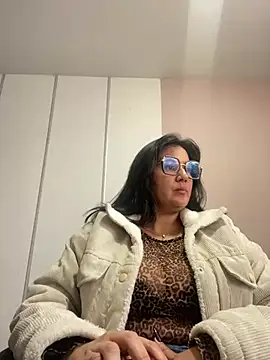 Snapshot of SWEETLILY18 chatting on 29, 1, 2025 SWEETLILY18 online show from 29, 1, 2025