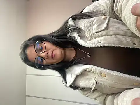 Snapshot of SWEETLILY18 chatting on 30, 1, 2025 SWEETLILY18 online show from 30, 1, 2025