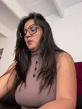 Snapshot of SWEETLILY18 chatting on 21, 2, 2025 SWEETLILY18 online show from 21, 2, 2025