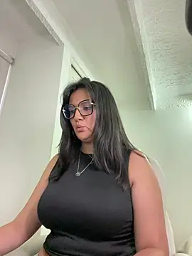 Snapshot of SWEETLILY18 chatting on 26, 2, 2025 SWEETLILY18 online show from 26, 2, 2025