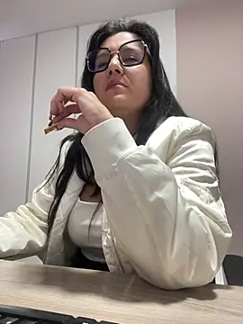 Snapshot of SWEETLILY18 chatting on 13, 3, 2025 SWEETLILY18 online show from 13, 3, 2025