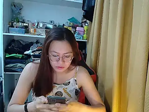 crizzybel online show from 7, 4, 2026