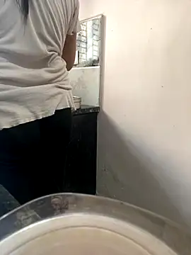 Zoya Varma004 online show from 16, 9, 2025