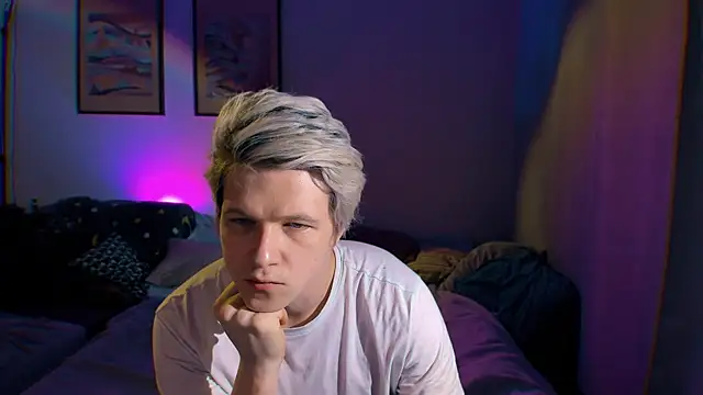 Breston Sweet online show from 22, 9, 2025