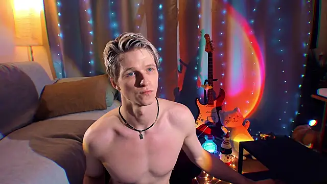 Breston Sweet online show from 20, 12, 2025