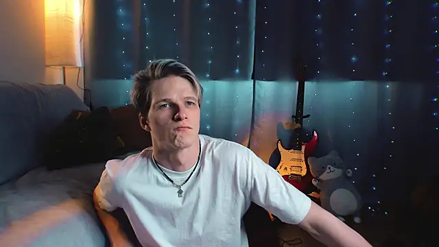 Breston Sweet online show from 6, 3, 2026