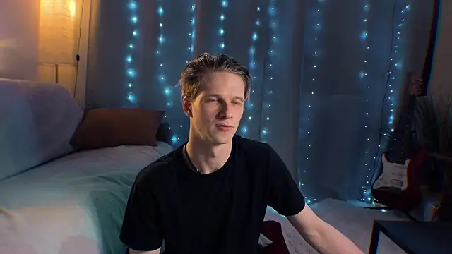 Snapshot of Breston_Sweet chatting on 4, 7, 2026 Breston Sweet online show from 4, 7, 2026