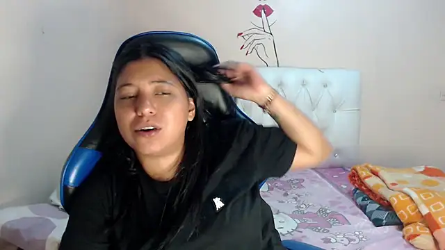 Leylafourniert online show from 21, 12, 2025