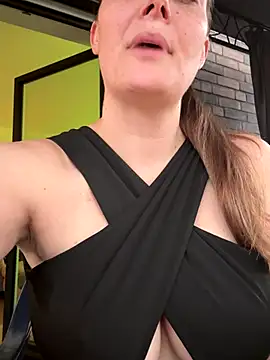 Snapshot of newMichelle chatting on 6, 10, 2025 newMichelle online show from 6, 10, 2025