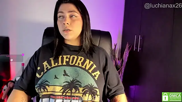 lucy26  online show from 10, 4, 2026