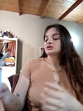 Snapshot of Emmacut chatting on 19, 11, 2025 Emmacut online show from 19, 11, 2025