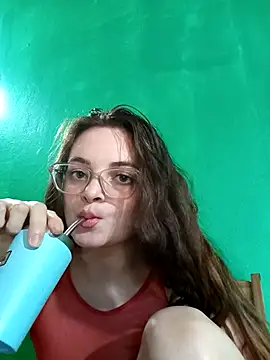 Snapshot of Emmacut chatting on 25, 11, 2025 Emmacut online show from 25, 11, 2025