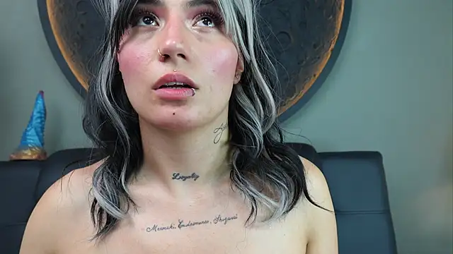 miss sharlotte18 online show from 30, 10, 2025