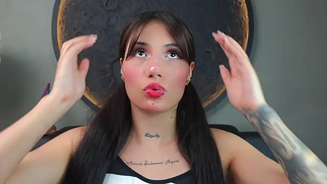 miss sharlotte18 online show from 18, 3, 2026