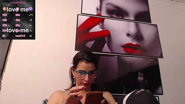 Snapshot of Eva-Williams chatting on 28, 1, 2025 Eva-Williams online show from 28, 1, 2025