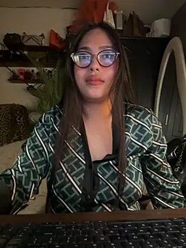 Snapshot of BigDominaMia chatting on 18, 7, 2026 BigDominaMia online show from 18, 7, 2026