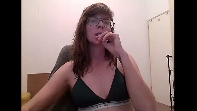 SavannaGirly online show from 2, 4, 2026