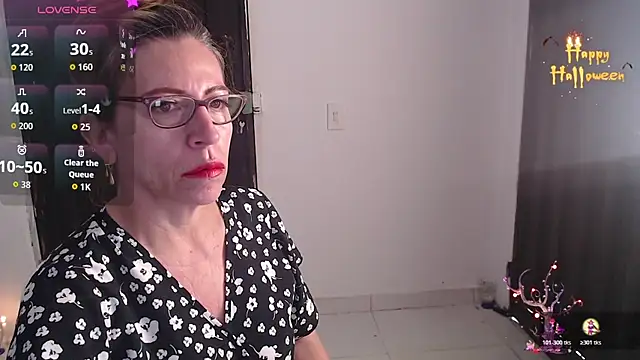 Snapshot of Chayla_Ruiz chatting on 6, 11, 2025 Chayla Ruiz online show from 6, 11, 2025