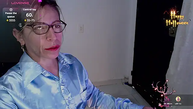 Snapshot of Chayla_Ruiz chatting on 12, 11, 2025 Chayla Ruiz online show from 12, 11, 2025