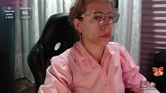 Snapshot of Chayla_Ruiz chatting on 3, 2, 2026 Chayla Ruiz online show from 3, 2, 2026