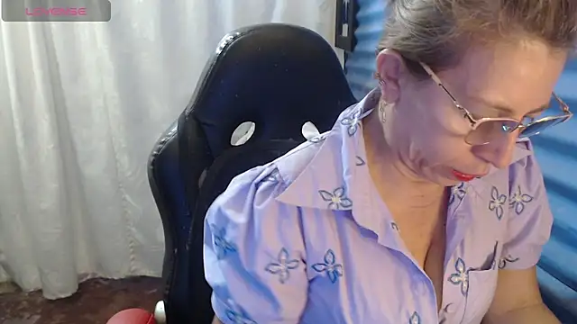 Snapshot of Chayla_Ruiz chatting on 6, 4, 2026 Chayla Ruiz online show from 6, 4, 2026