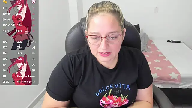 Snapshot of alejandra_milf_ chatting on 10, 11, 2025 alejandra milf online show from 10, 11, 2025