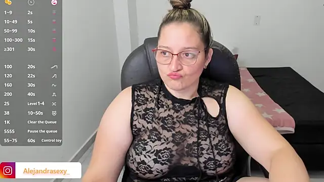 Snapshot of alejandra_milf_ chatting on 7, 1, 2026 alejandra milf online show from 7, 1, 2026