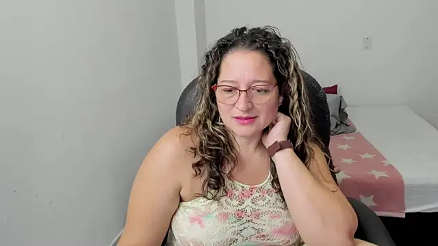 alejandra milf  online show from 12, 7, 2026