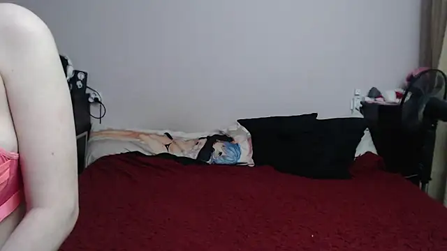 Snapshot of Maya_Viola chatting on 7, 1, 2025 Maya Viola online show from 7, 1, 2025