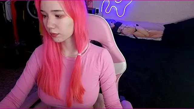 Snapshot of Maya_Viola chatting on 25, 10, 2025 Maya Viola online show from 25, 10, 2025